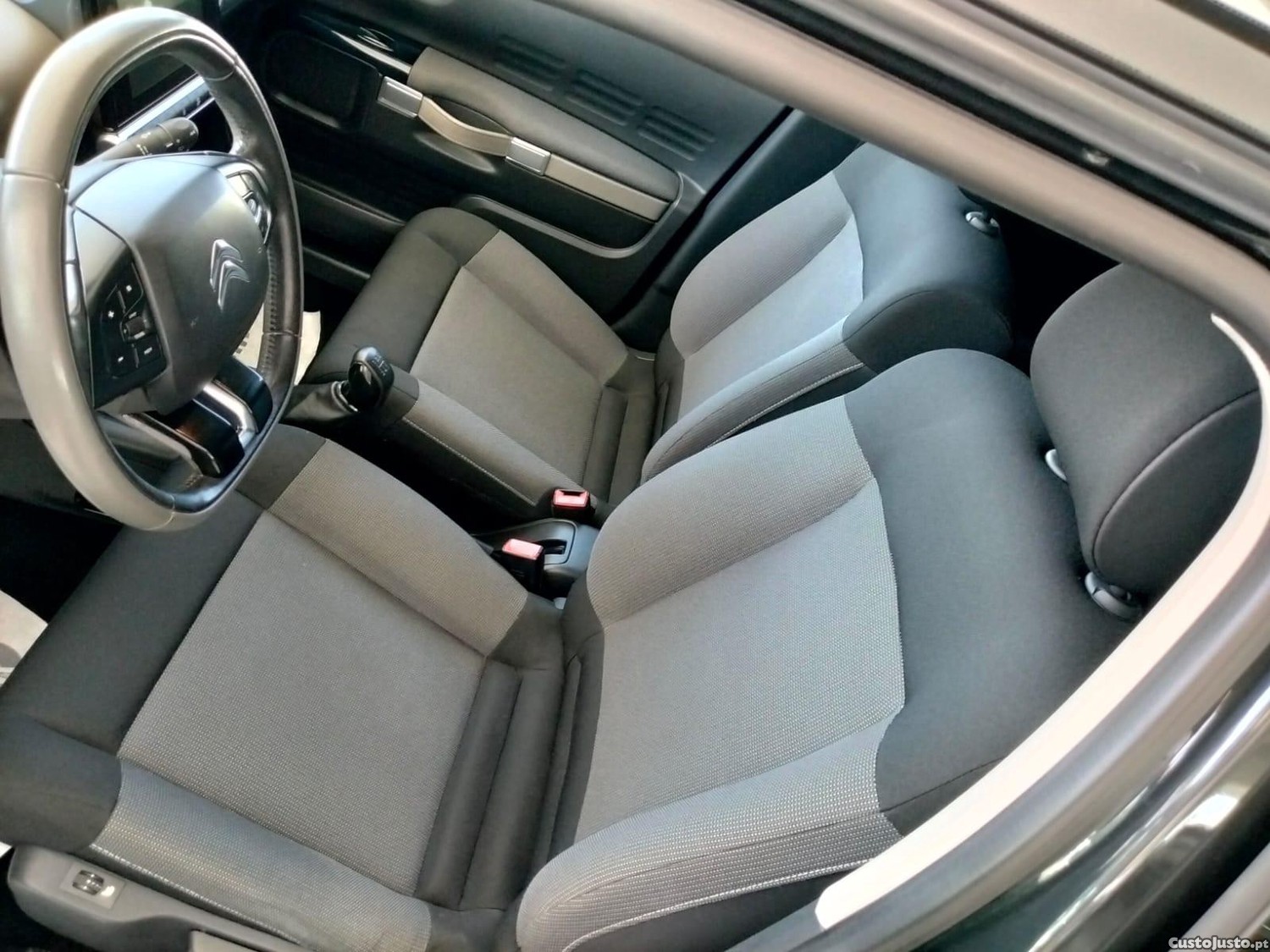 Citroën C4 Cactus 1.6 HDI SHINE — fotografia 6