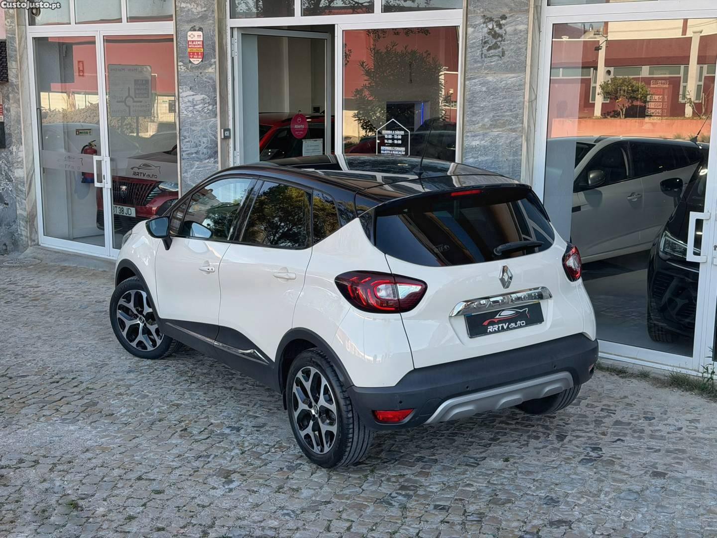 Renault Captur 1.5 dCi Exclusive - 18 — photo 2