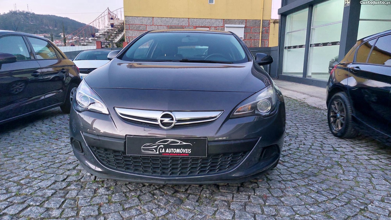 Opel Astra J GTC 1.7 CDTI 130CV  muito novo Aceito retoma - 13 — photo 3