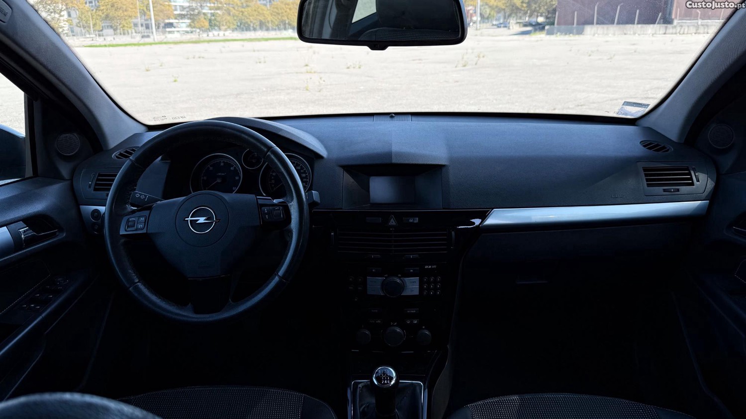 Opel Astra Caravan 1.7 COSMO ECOFLEX — photo 4