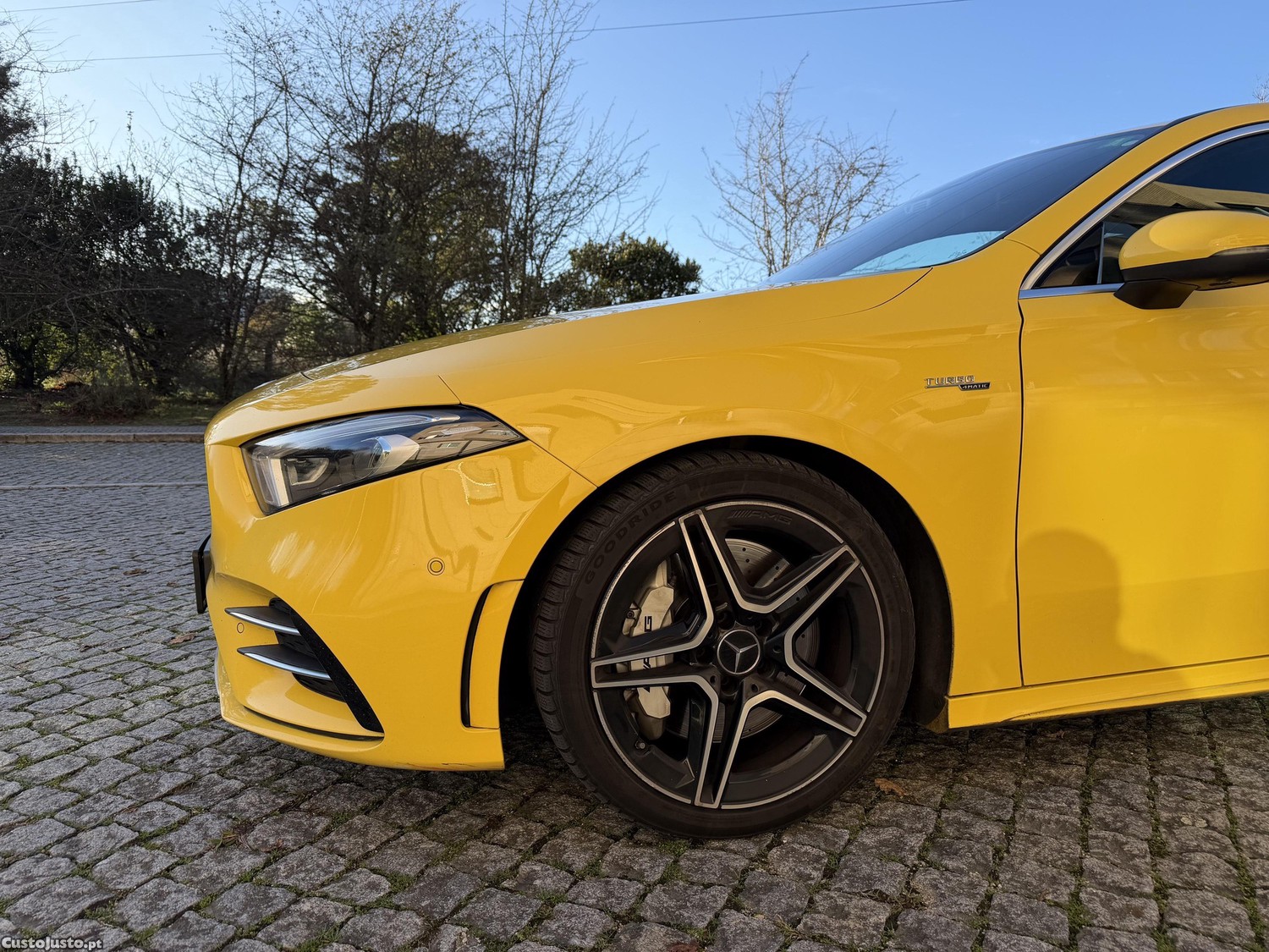 Mercedes-Benz A 35 AMG 306cv - 19 foto 2