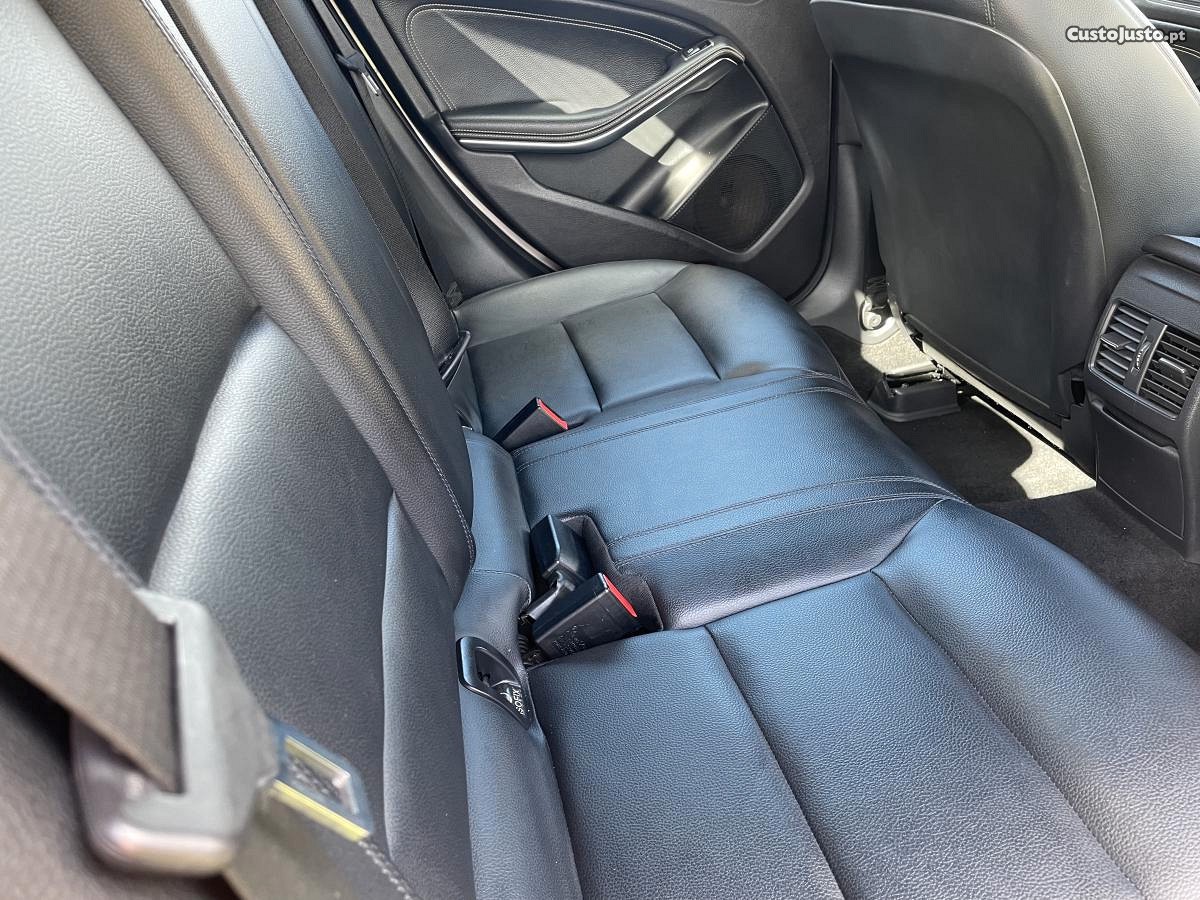 Mercedes-Benz CLA 220 CDI SPORT 170 CV - 13 — photo 4