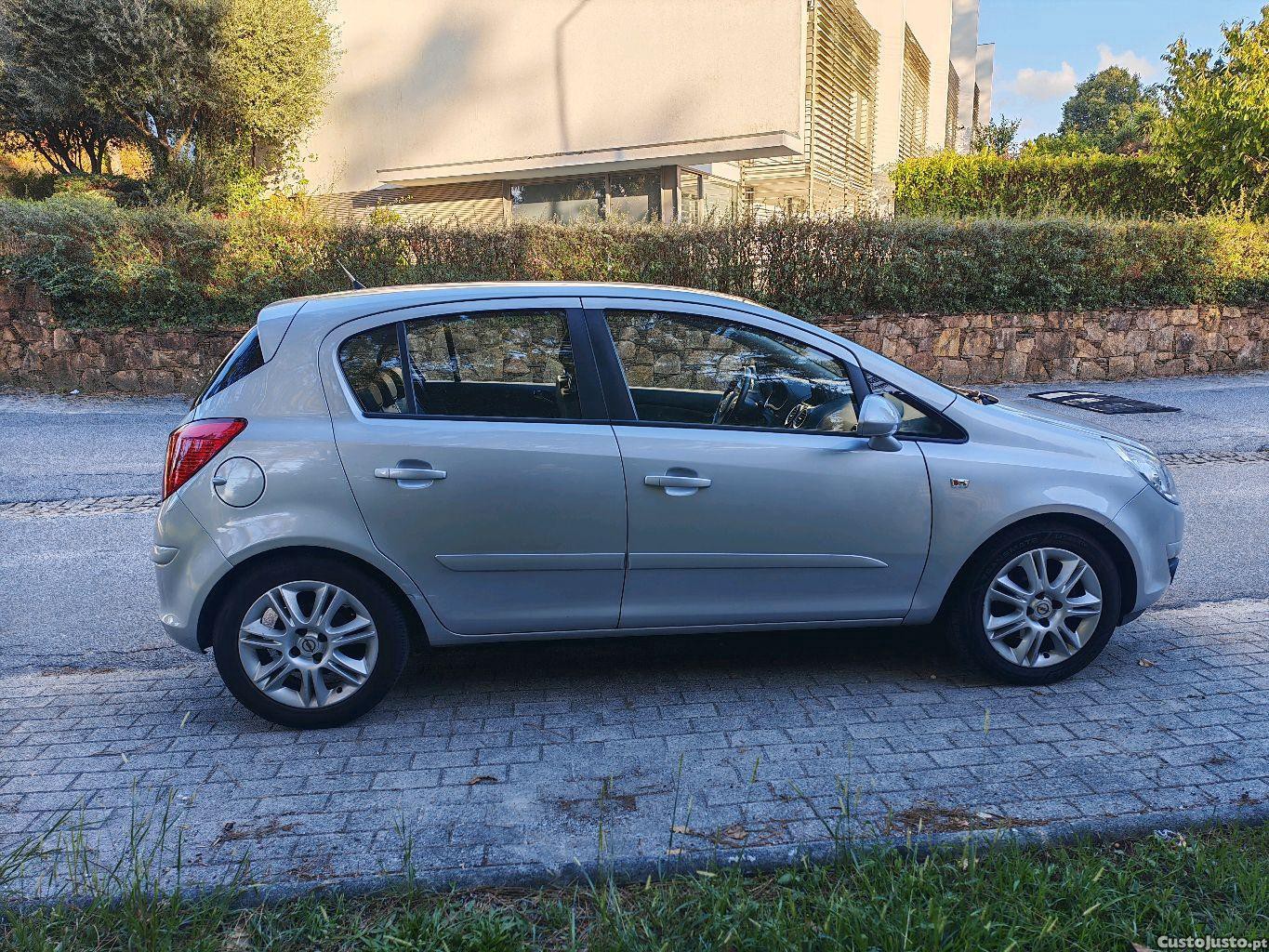 Opel Corsa 1.3 CDTI - 08 — photo 3