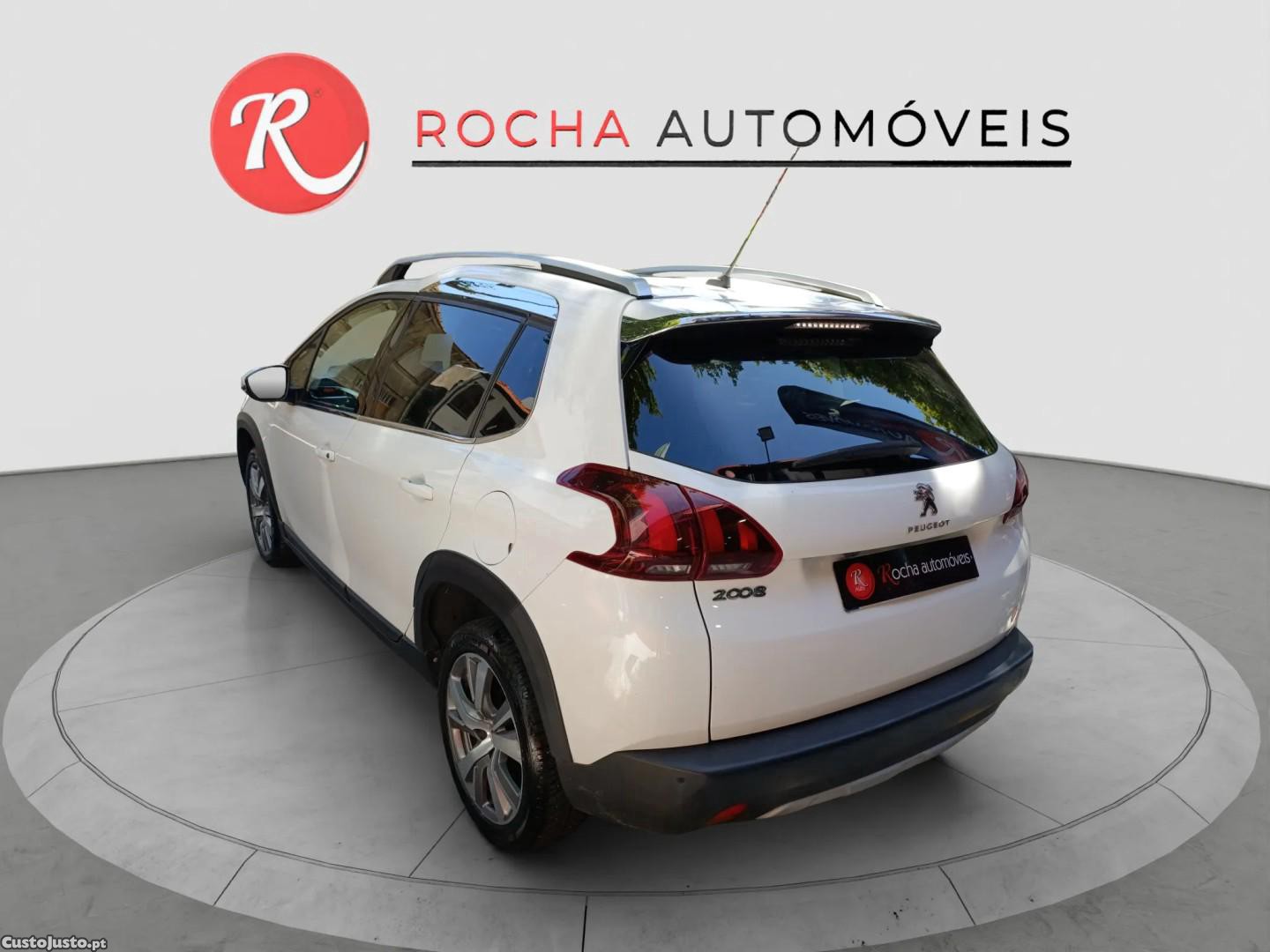 Peugeot 2008 1.2 PureTech Allure EAT6 - 17 — photo 4