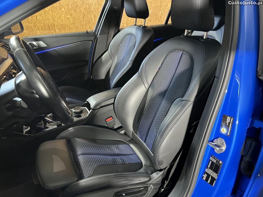 BMW 116 d Pack Desportivo M — fotografia 14