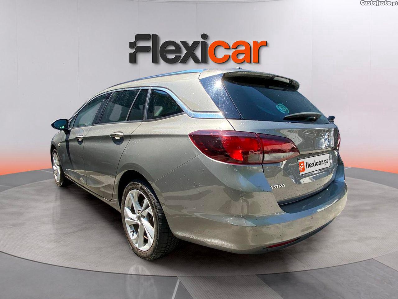 Opel Astra Sports Tourer 1.6 CDTI Innovation S/S — fotografia 17