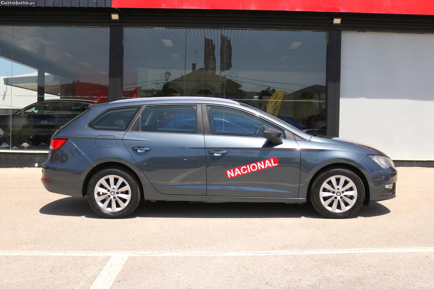 SEAT Leon ST 1.6 TDI Style 115cv — fotografia 52