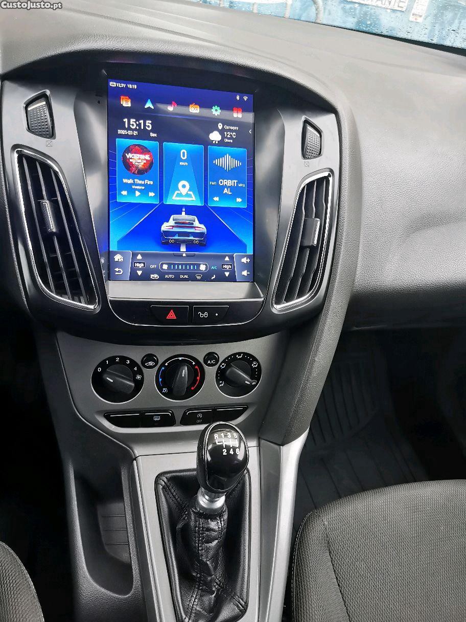 Ford Focus sw tdci — fotografia 10