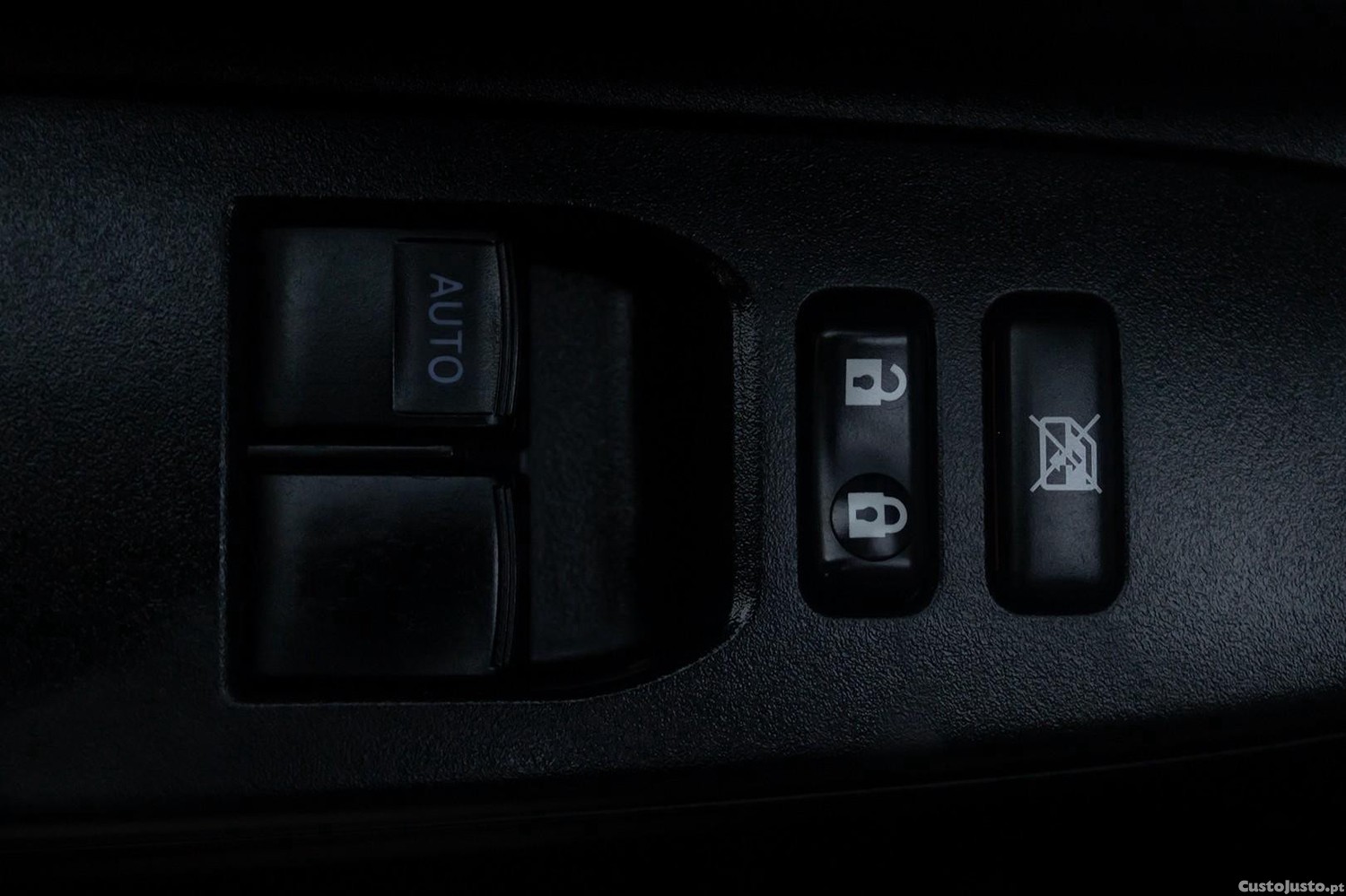 Toyota Yaris 1.0 VVT-i Comfort — fotografia 5