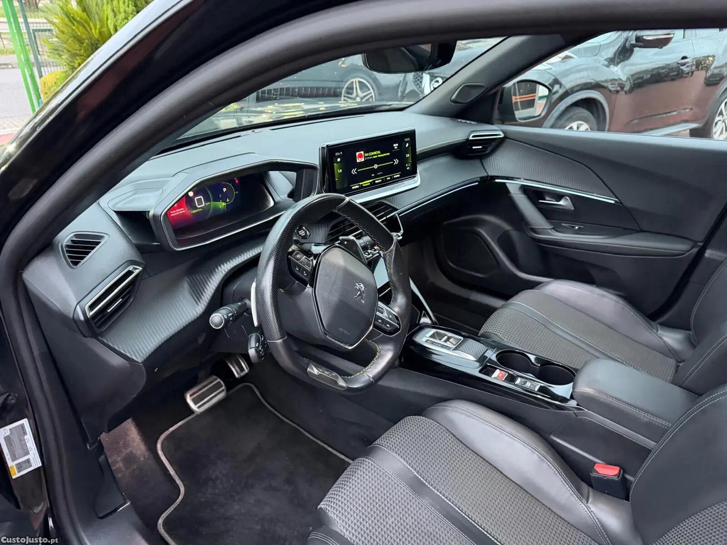Peugeot 2008 1.5 BlueHDi GT Pack EAT8 - 23 — photo 4