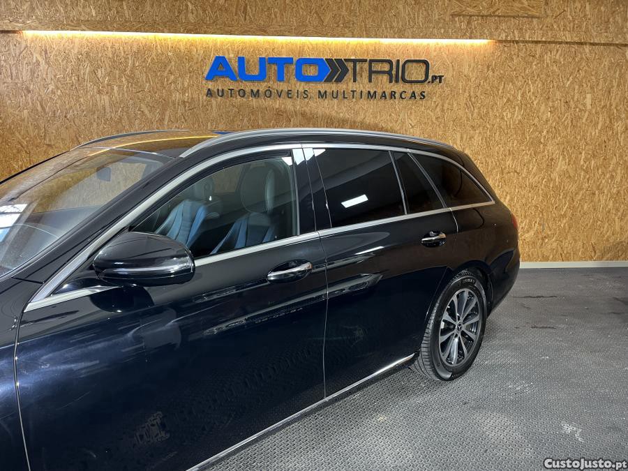 Mercedes-Benz E 220 d T 9G-TRONIC Avantg — fotografia 18
