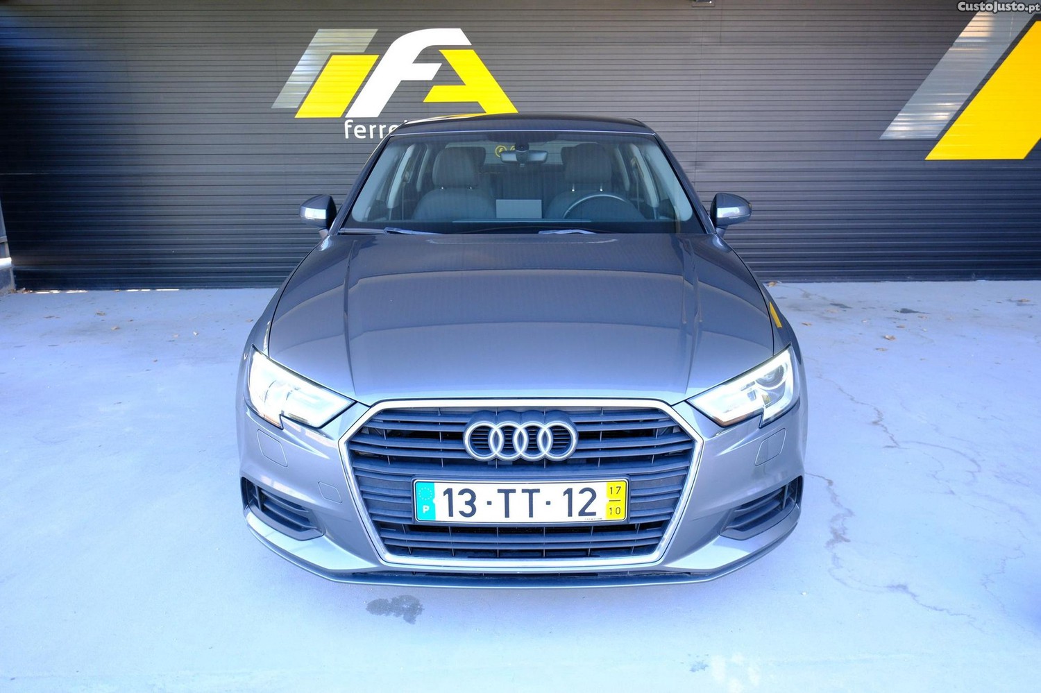 Audi A3 Limousine 1.6 TDI Design — fotografia 20