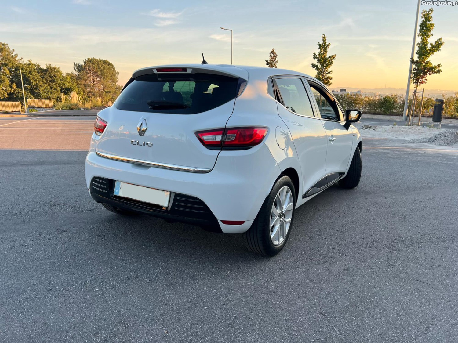Renault Clio Limited - 18 — photo 2