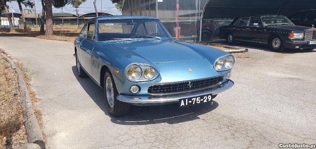 Ferrari 330 GT 2+2 — fotografia 22