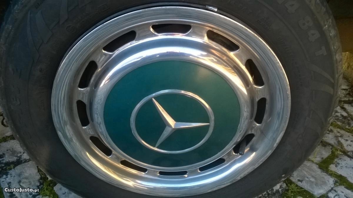 Mercedes-Benz 220 SEDAN foto 3