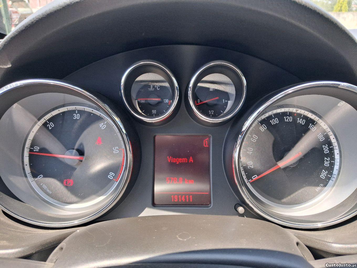 Opel Insignia Xenon Gps full extras — photo 4