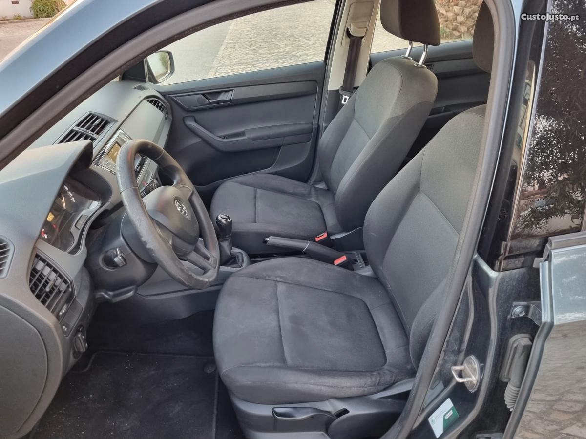 Skoda Fabia 1.4 Break Active — fotografia 4