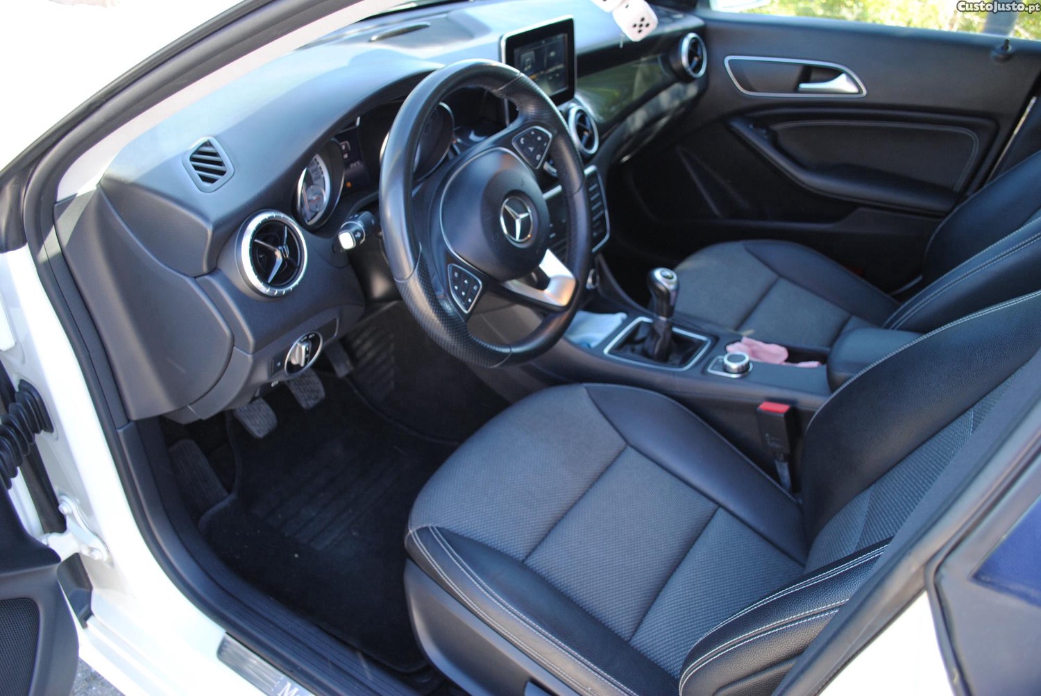 Mercedes-Benz CLA 200 Cdi 136cv — fotografia 9