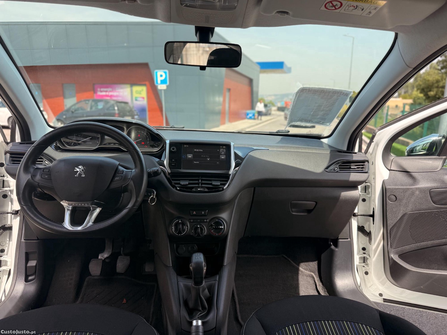 Peugeot 208 1.6 HDI — fotografia 4