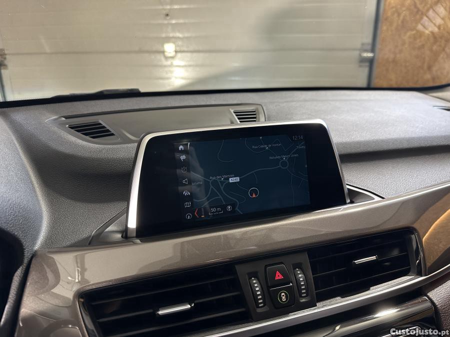 BMW X1 18 d sDrive Advantag — fotografia 9