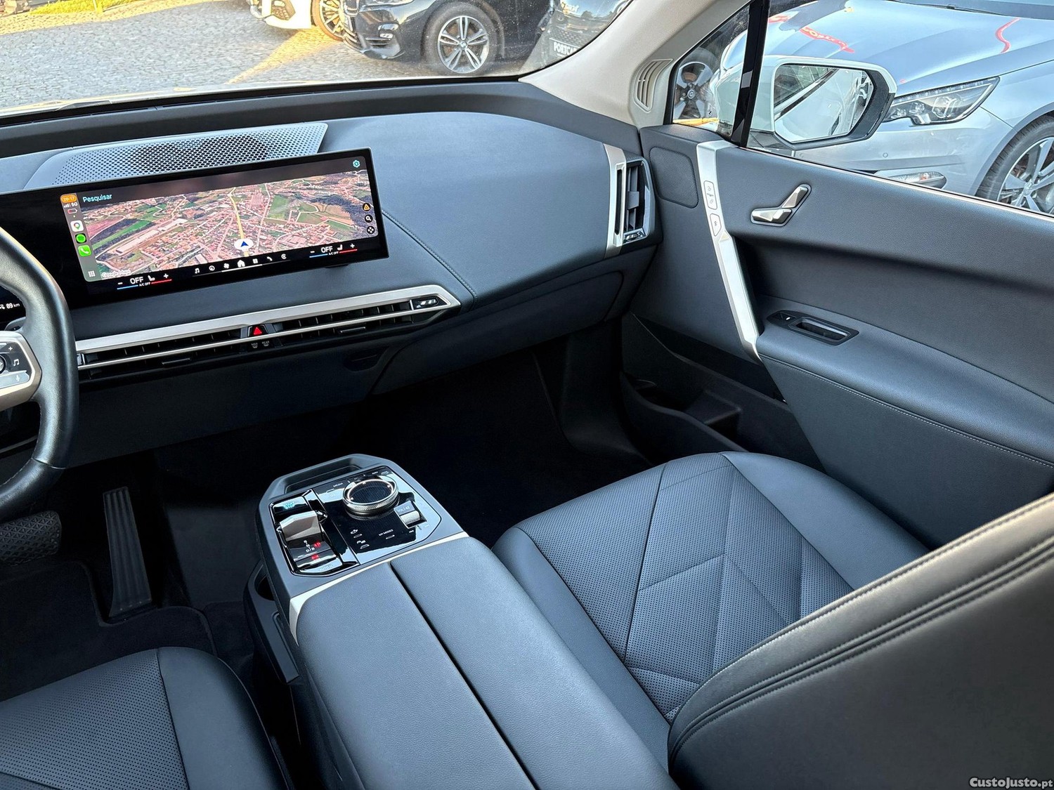 BMW iX xDrive 40 — fotografia 9