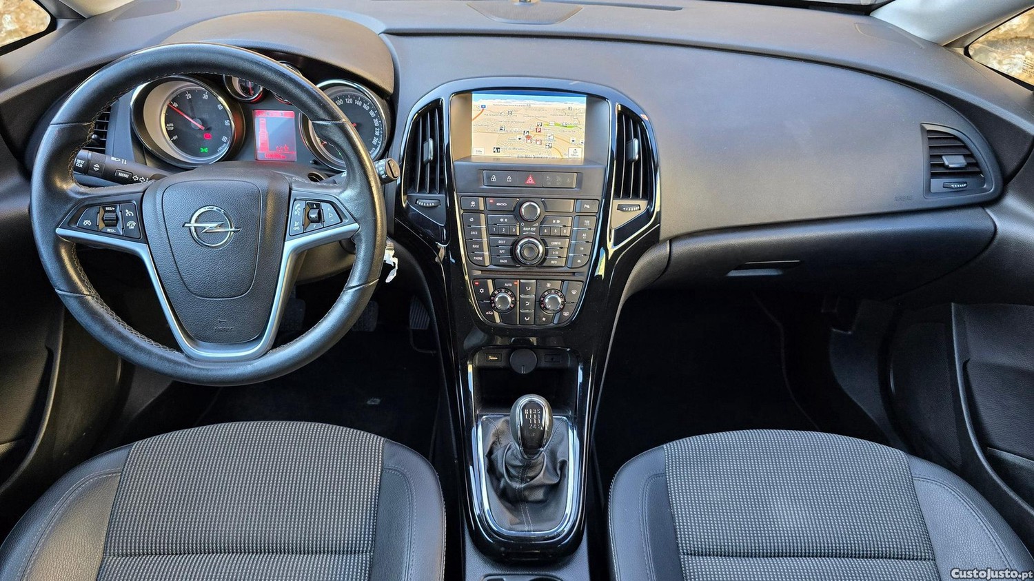Opel Astra Sports Tourer 1.6 CDTI Ecotec Edition S/S — fotografia 21