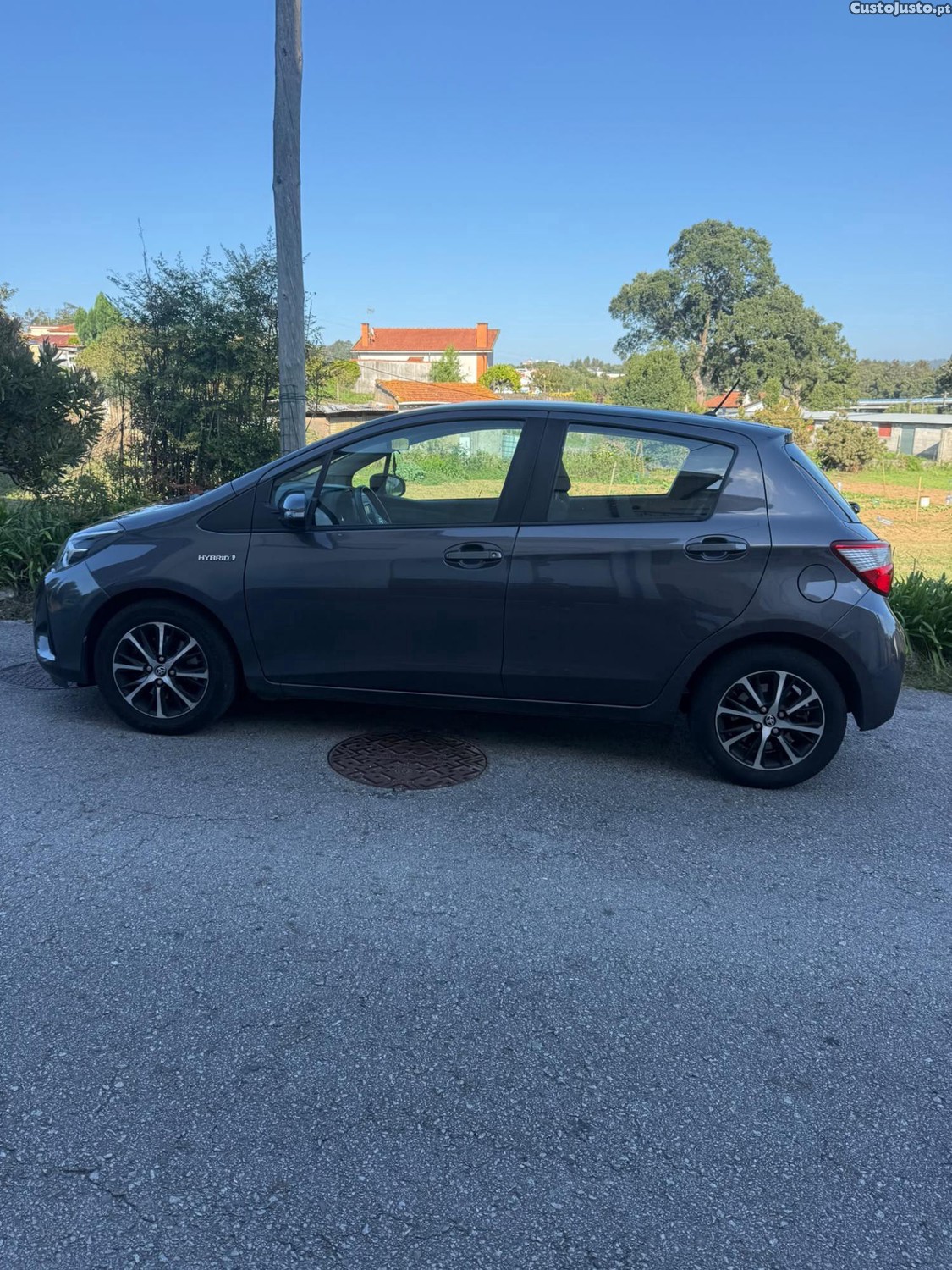 Toyota Yaris HSD HYBRID - 19 — photo 2