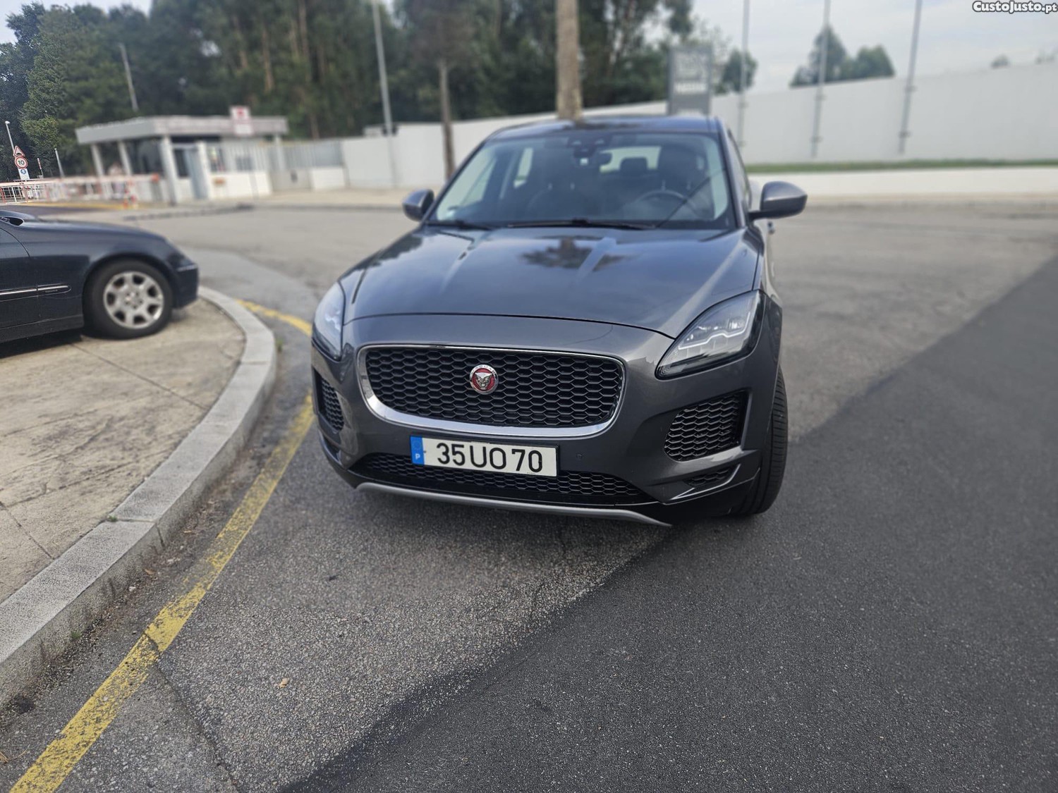 Jaguar E-Pace 2.0 Diesel 150 cv Sport - 18 — photo 4