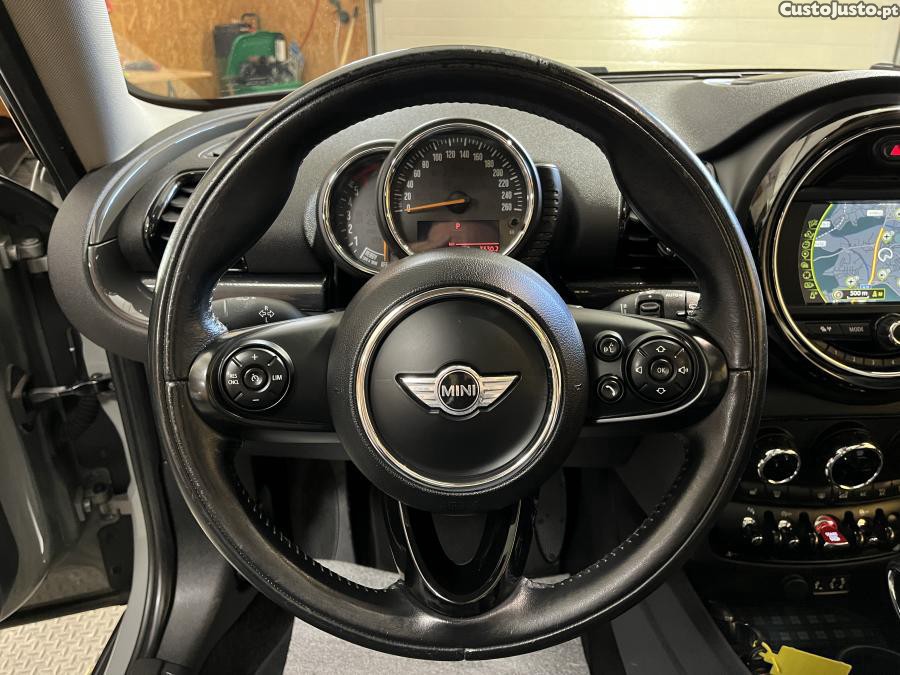 MINI Clubman Cooper D Auto — fotografia 12