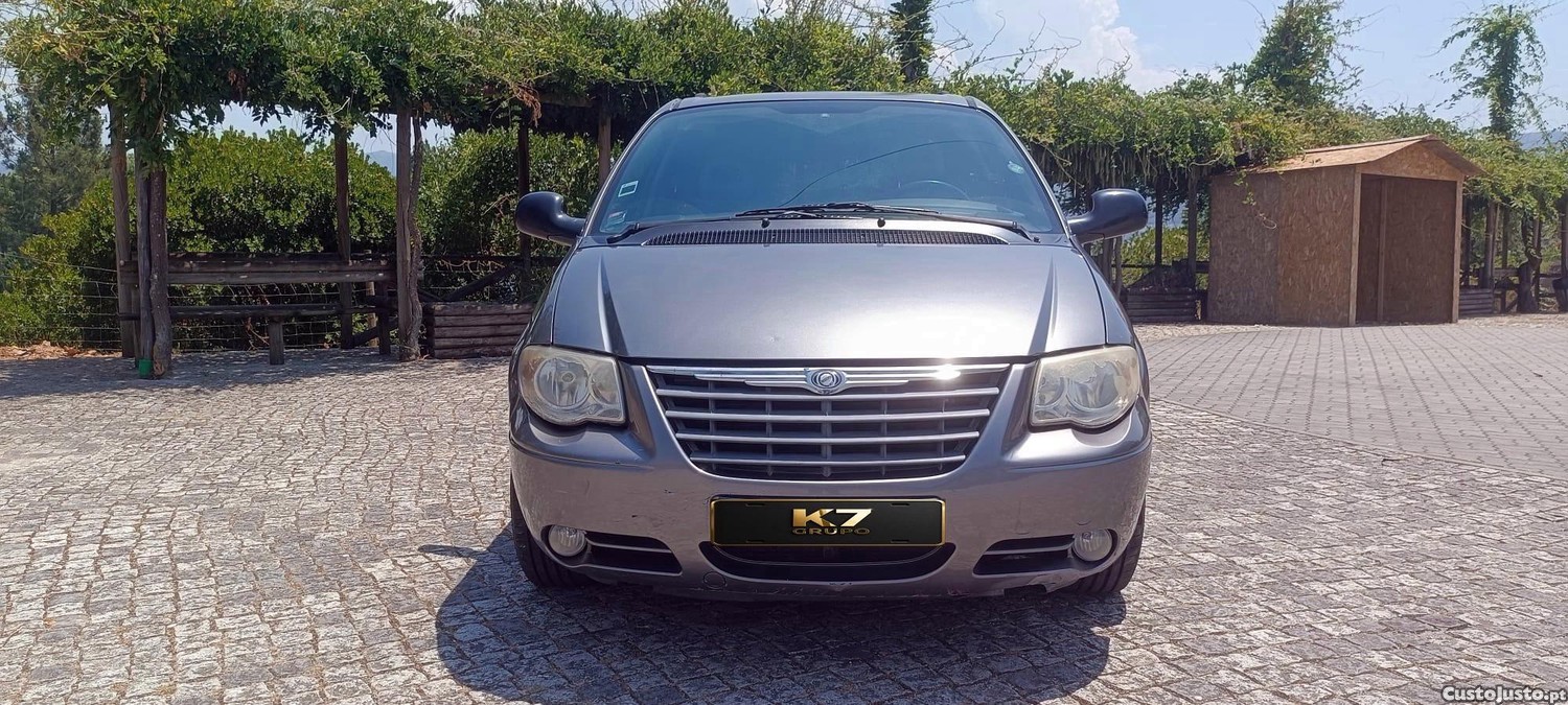 Chrysler Grand Voyager Limited 2.8 CRD Auto — fotografia 7