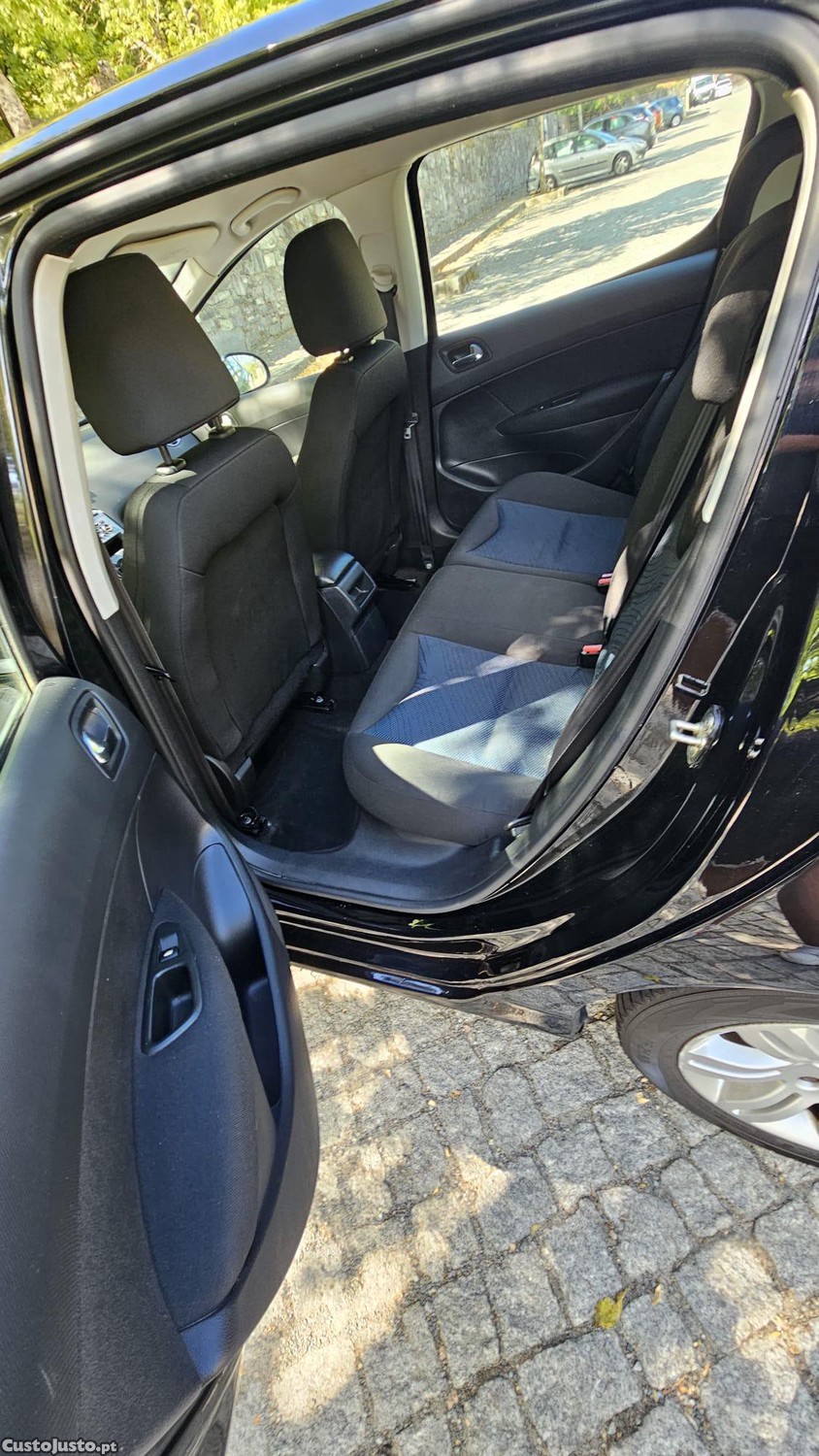 Peugeot 308 1.6 HDI - 11 — photo 4