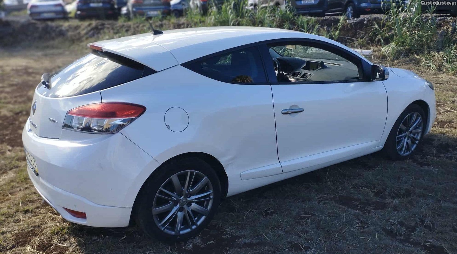 Renault Mégane GT LINE 1.6 DIESEL 130 CV 2014 - 14 — photo 4