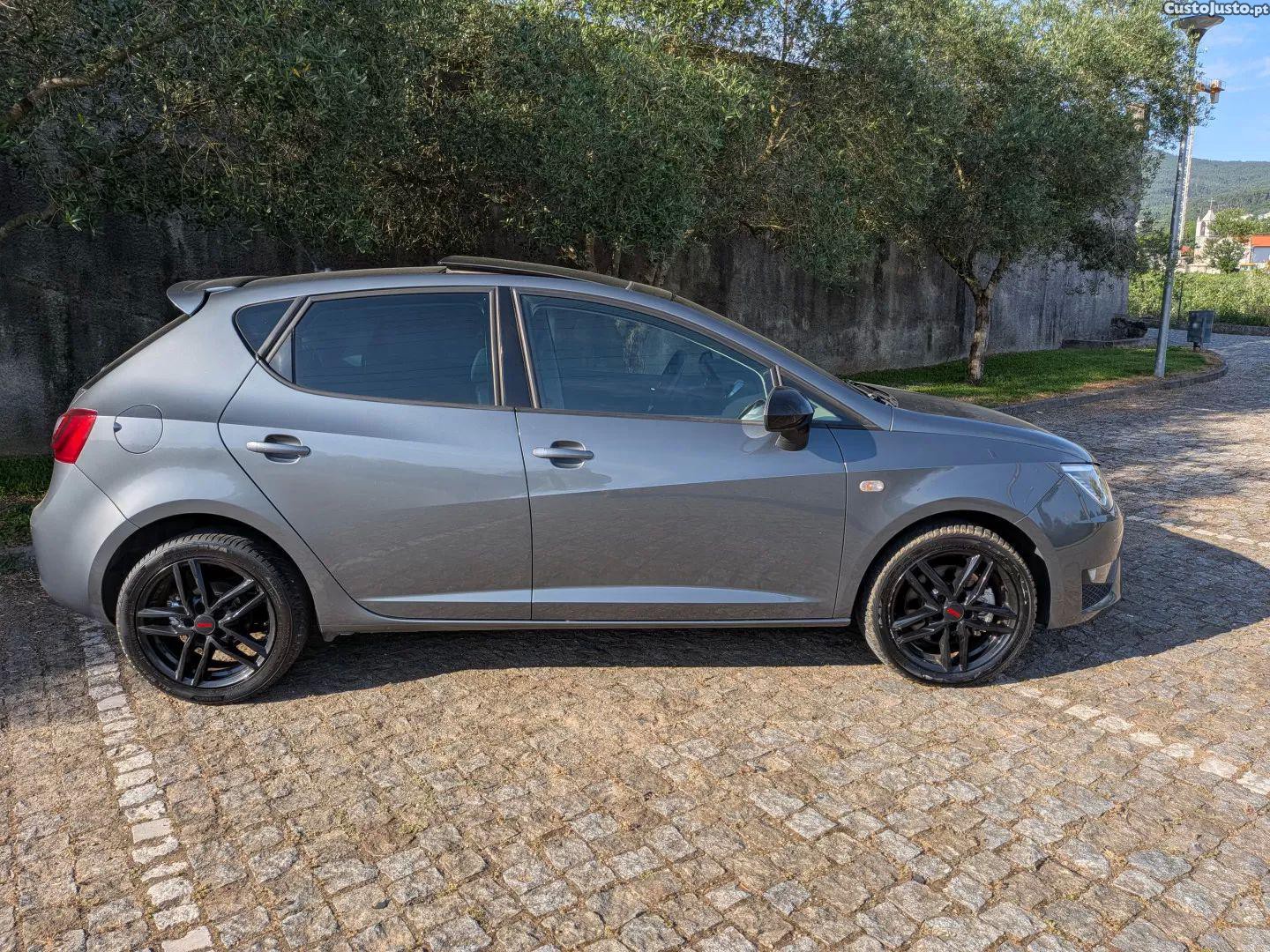 SEAT Ibiza 1.4 tdi fr — fotografia 12