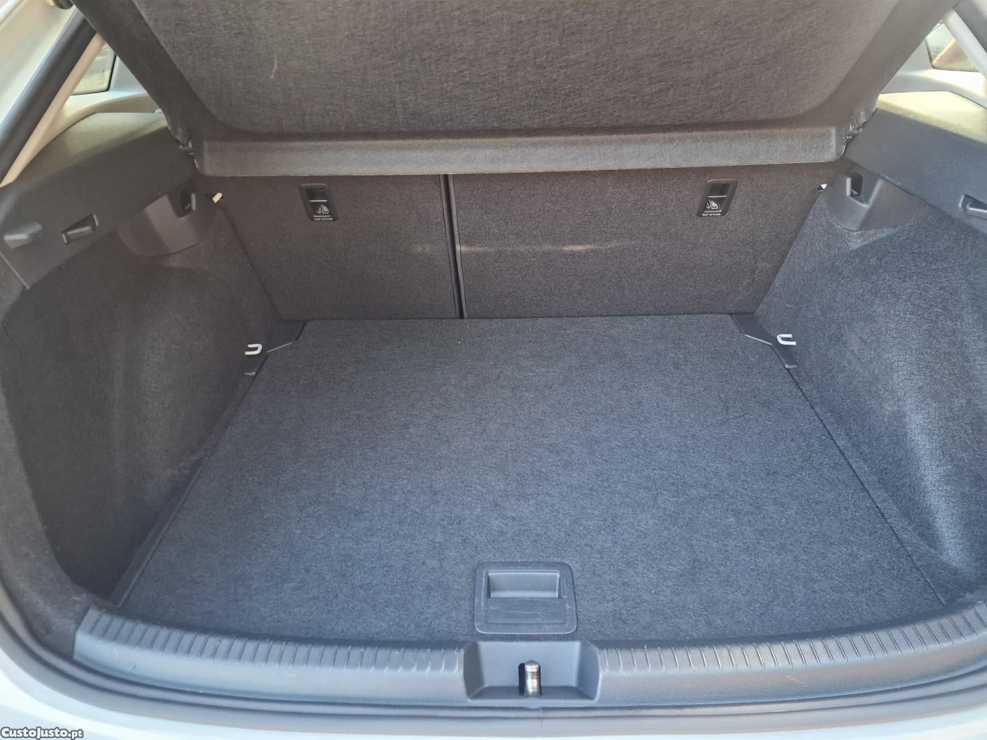 VW Taigo 1.0 TSI Life - 22 — photo 5
