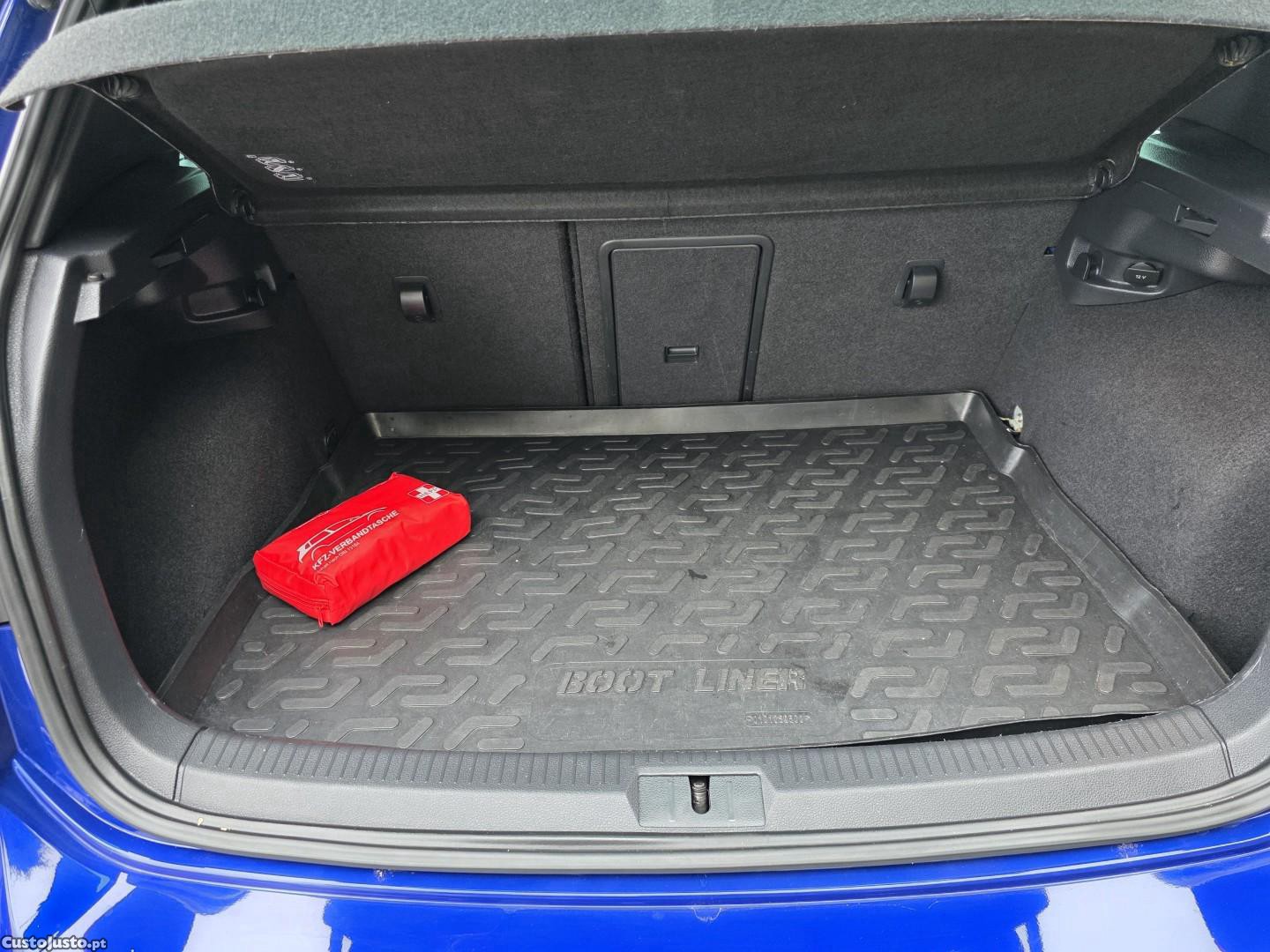 VW Golf R 4Motion BlueMotion - 14 — photo 5