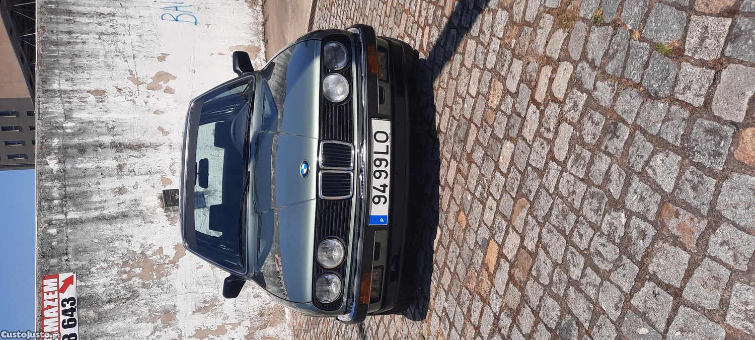 BMW 323 i e30 — fotografia 3