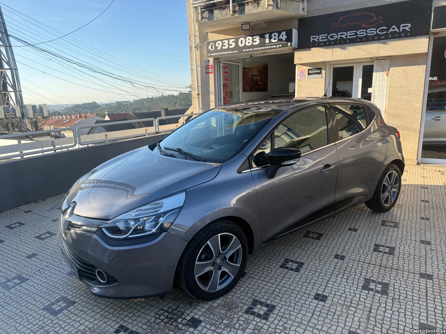 Renault Clio 0.9 TCE Dynamique - 15 — photo 2