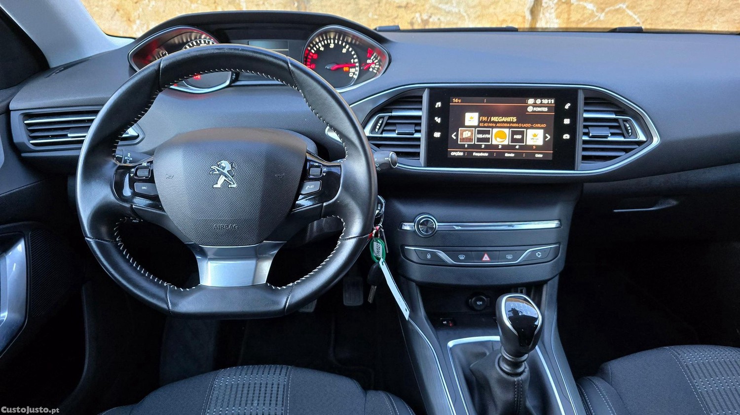 Peugeot 308 1.5 BlueHDi Allure — fotografia 18