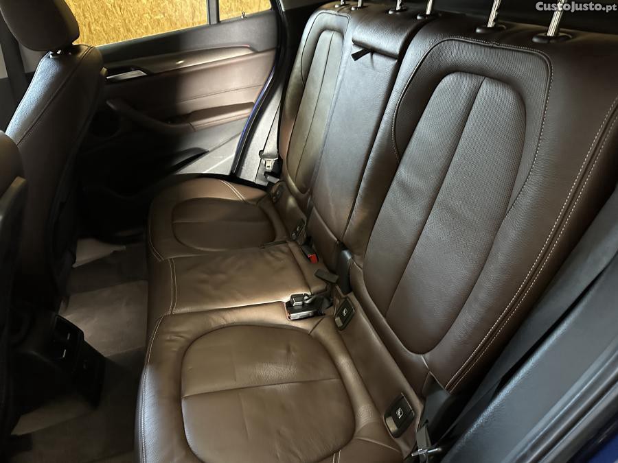 BMW X1 18 d sDrive Advantag — fotografia 7