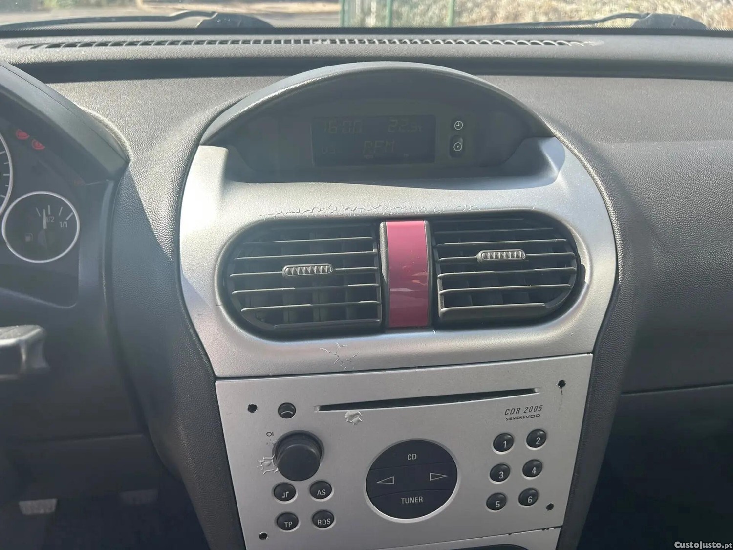 Opel Corsa 1.3 CDTi Silver — fotografia 6