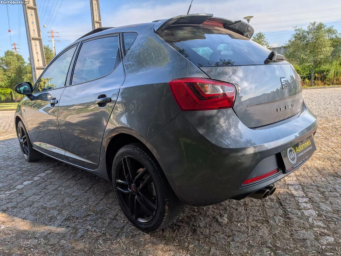 SEAT Ibiza 1.4 tdi fr — fotografia 2