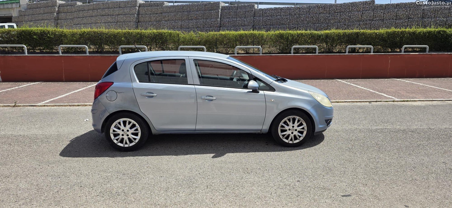 Opel Corsa 1.3 Cdti diesel — fotografia 12