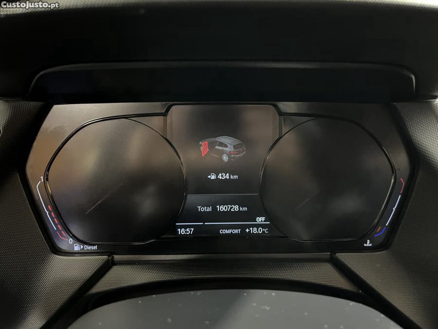 BMW 116 d Pack Desportivo M — fotografia 10