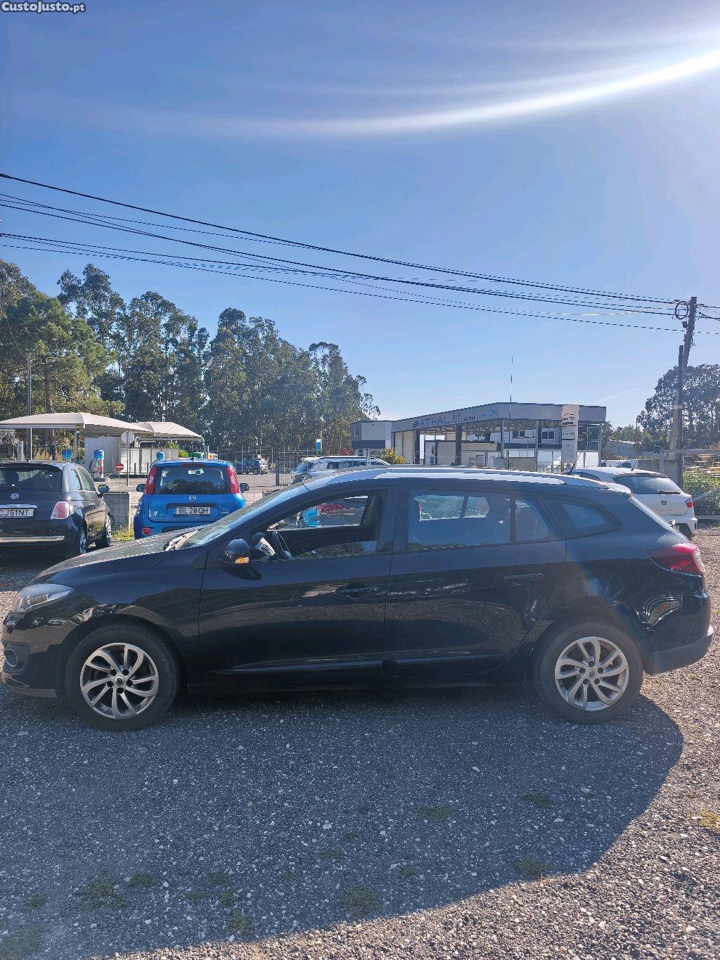 Renault Mégane 1.5dci - 14 — photo 4