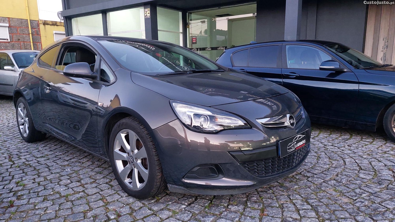 Opel Astra J GTC 1.7 CDTI 130CV  muito novo Aceito retoma - 13 — photo 4