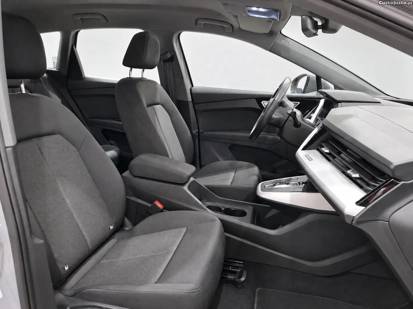 Audi Q4 40 82 kWH - 23 — photo 4