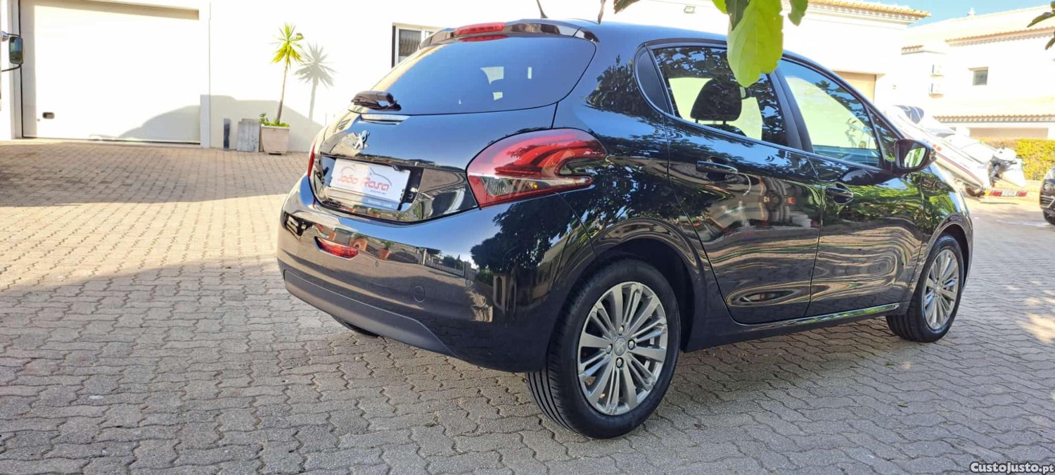 Peugeot 208 1.2 signature - 19 — photo 5