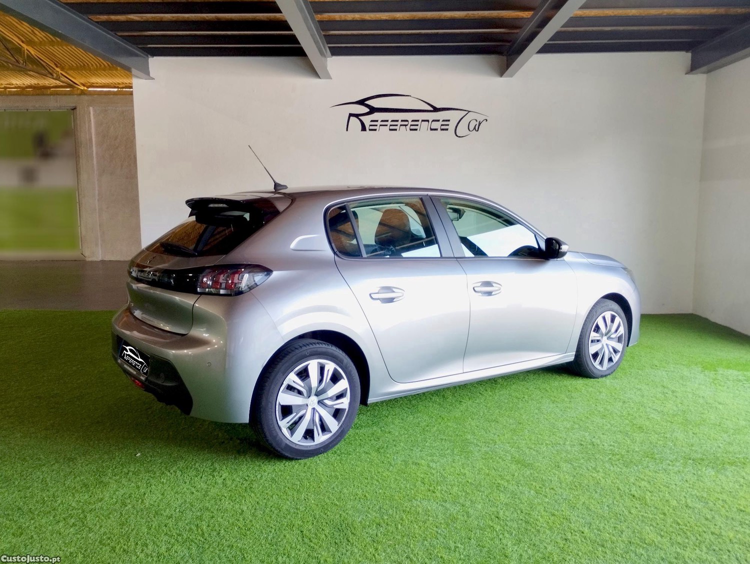 Peugeot 208 1.5 BlueHDi Active — photo 2