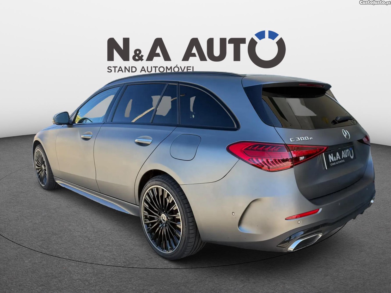 Mercedes-Benz C 300 e AMG - 23 — photo 3