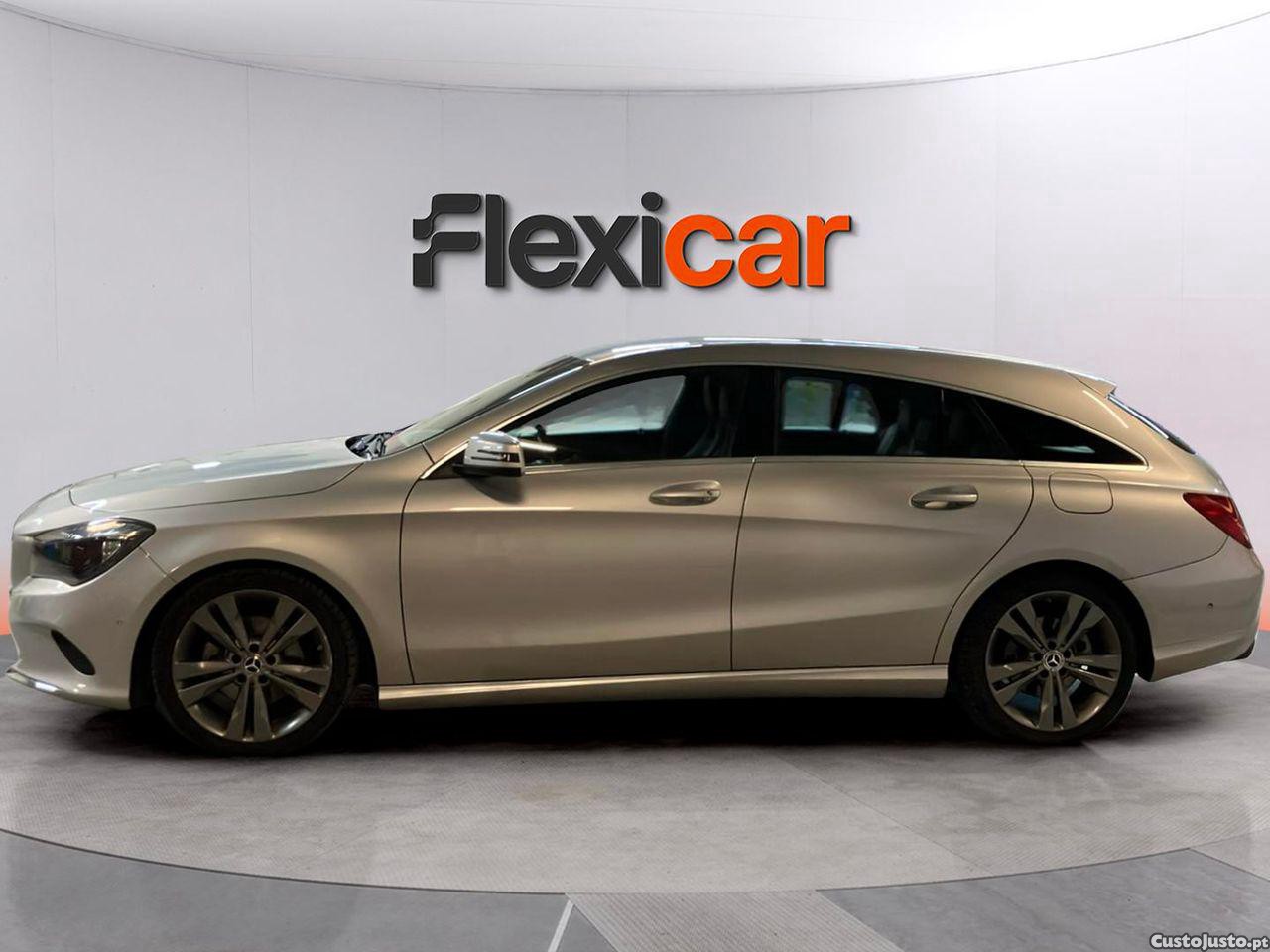 Mercedes-Benz CLA 180 d Shooting Brake Urban — fotografia 18